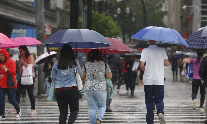 Inmet faz alerta de chuvas intensas para região Norte e Maranhão