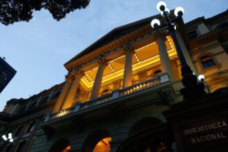 Biblioteca Nacional distribuirá 2 mil livros hoje no Rio