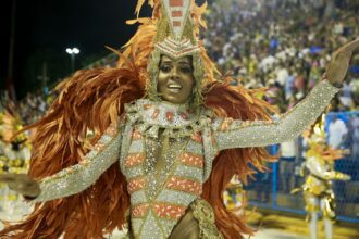 Rio inicia venda de ingressos populares para desfiles de carnaval