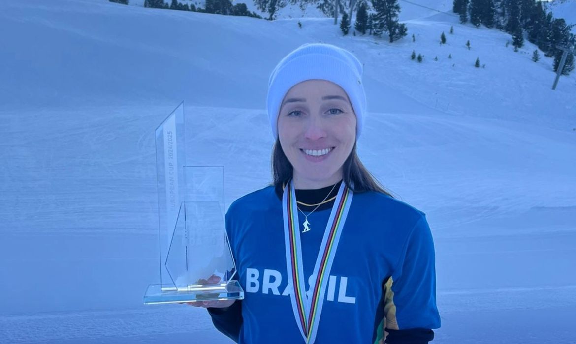 Vanessa Molon é campeã geral da Copa Europeia de snowboard