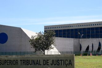 ministros-do-stj-defendem-moraes-de-criticas-dos-eua