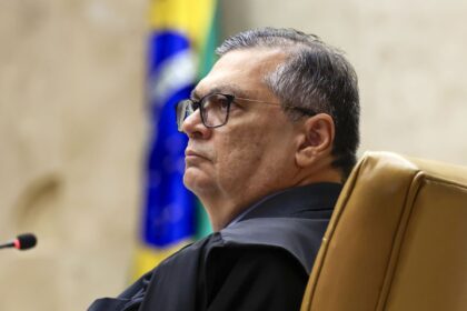 dino-descarta-razoes-que-o-impecam-de-julgar-denuncia-contra-bolsonaro