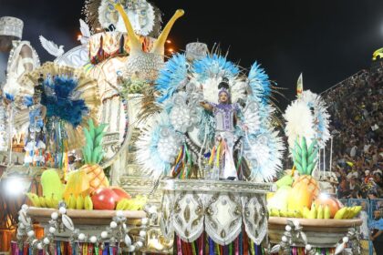 ancestralidade-domina-a-segunda-noite-de-desfiles-no-sambodromo-do-rio