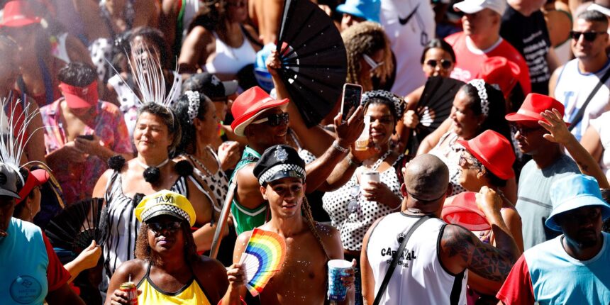 foram-apreendidos-mais-de-2-mil-itens-irregulares-no-carnaval-do-rio