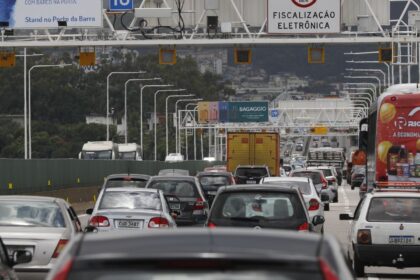 rodovia-rio-santos-tem-transito-intenso-apos-carnaval