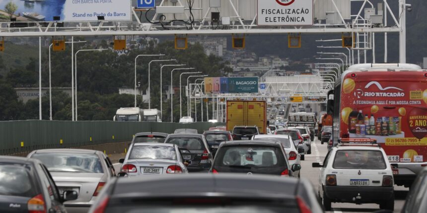 rodovia-rio-santos-tem-transito-intenso-apos-carnaval