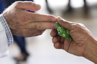 rio-distribui-preservativos-e-informacoes-sobre-ist/aids-no-carnaval