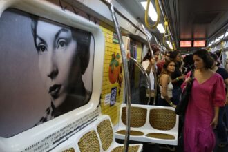 estacao-de-metro-em-sao-paulo-recebe-mostra-de-clarice-lispector