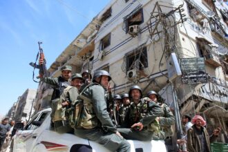 massacre-na-siria-viola-promessa-de-uniao-do-governo,-diz-especialista