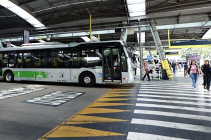 bomba-caseira-explode-no-terminal-pinheiros,-em-sao-paulo