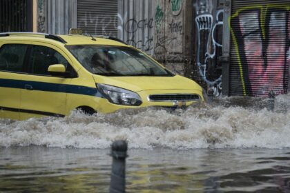 temporal-provoca-alagamentos-e-quedas-de-arvores-no-rio