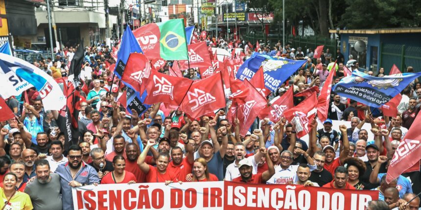 protesto-de-metalurgicos-defende-isencao-de-ir-e-reducao-de-jornada