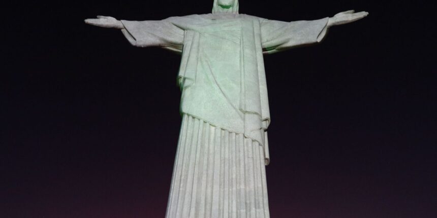 cristo-redentor-e-o-atrativo-mais-procurado-no-exterior-em-2024