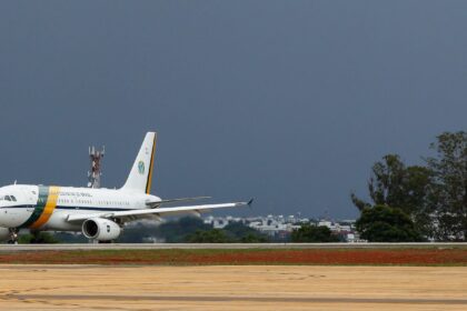 aviao-presidencial-arremete-ao-tentar-pousar-em-sorocaba