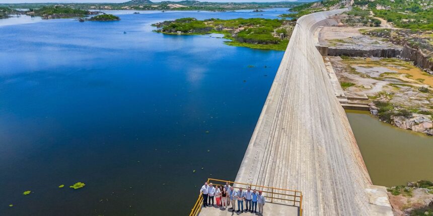 lula-inaugura-nova-barragem-da-transposicao-do-sao-francisco-no-rn