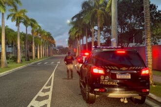 acao-da-pf-mira-trafico-internacional-de-fuzis-de-miami-para-o-rio