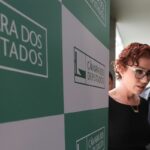 apos-pedido-de-vista,-stf-suspende-julgamento-de-carla-zambelli