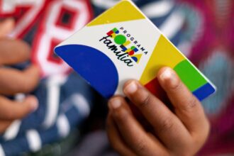 caixa-paga-bolsa-familia-a-beneficiarios-com-nis-de-final-7