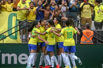 arthur-elias-convoca-selecao-feminina-para-2-amistosos-contra-os-eua