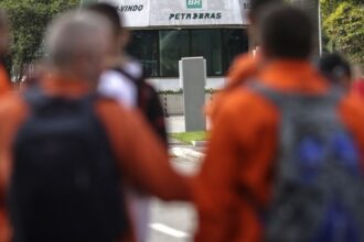 petroleiros-param-por-24-horas-contra-mudancas-no-teletrabalho-e-plr