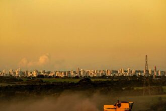 monoculturas-contribuem-com-crise-climatica,-mas-sofrem-consequencias