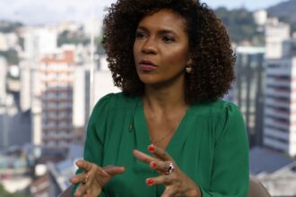 luciana-barreto-denuncia-ataques-racistas-em-delegacia-especializada