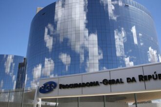 mpf-arquiva-investigacao-contra-bolsonaro-sobre-importunacao-de-baleia