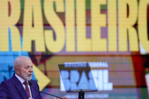 governo-antecipa-13o-de-aposentados-do-inss-para-abril-e-maio