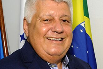 prefeito-de-angra-dos-reis-pede-apoio-federal-para-construir-abrigos