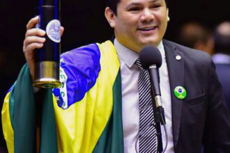 agu-pede-investigacao-de-deputado-por-declaracoes-contra-lula