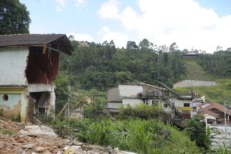 ex-prefeito-de-nova-friburgo-e-condenado-por-desvios-apos-tragedia