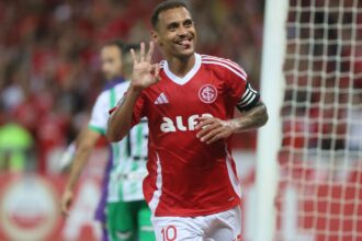 alan-patrick-brilha-e-inter-supera-atletico-nacional-na-libertadores