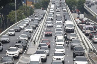 marginal-tiete-permanece-interditada-devido-a-buraco-na-pista-central