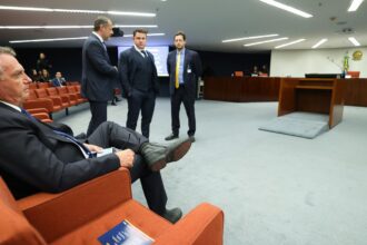moraes-da-cinco-dias-para-bolsonaro-e-reus-apresentarem-defesa-previa