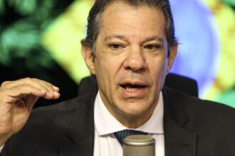 haddad-diz-que-pais-tem-“colchao-de-protecao”-contra-turbulencias