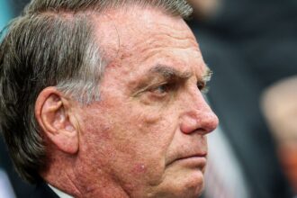 apos-cirurgia,-bolsonaro-tem-quadro-clinico-estavel,-diz-boletim
