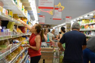 mercado-eleva-previsao-para-expansao-da-economia-em-2025