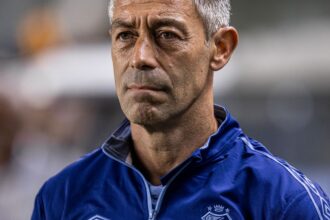 santos-demite-tecnico-pedro-caixinha-apos-inicio-dificil-no-brasileiro