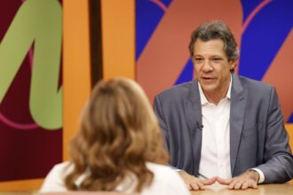 reforma-do-ir-cria-constrangimento-moral-para-super-ricos,-diz-haddad