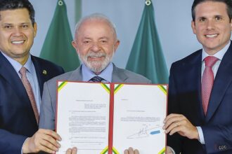 lula-entrega-pec-da-seguranca-publica-para-tramitacao-no-congresso