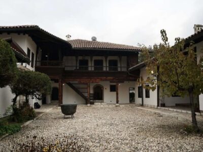 a-casa-svrzo:-uma-janela-ao-passado-da-vida-diaria-em-sarajevo