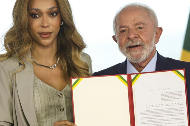 lula-diz-que-atitude-do-governo-dos-eua-com-erika-hilton-e-abominavel