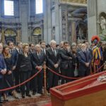 lula-presta-homenagem-ao-papa-francisco-em-velorio-no-vaticano