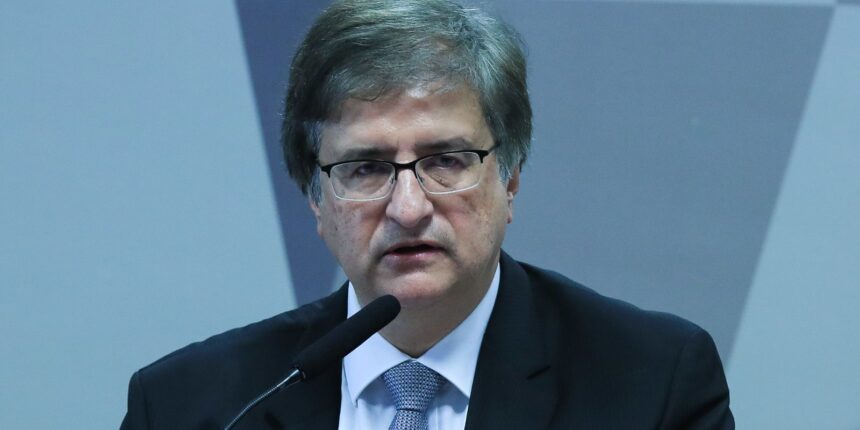 pgr-e-a-favor-de-prisao-domiciliar-para-collor