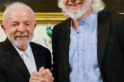 lula-publica-foto-de-encontro-com-julian-assange-em-roma