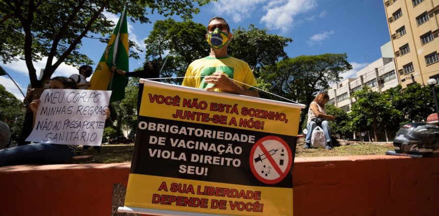 as-comunidades-conspiracionistas-que-lucram-com-o-movimento-antivacina-–-podcast-em-ingles