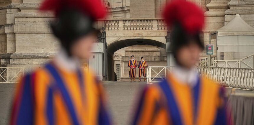 as-vesperas-do-conclave,-uma-analise-do-papel-diplomatico-do-vaticano-no-atual-cenario-de-guerras