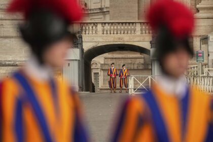 as-vesperas-do-conclave,-uma-analise-do-papel-diplomatico-do-vaticano-no-atual-cenario-de-guerras