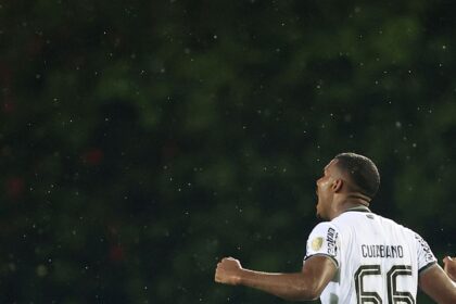 libertadores:-botafogo-joga-mal,-mas-arranca-vitoria-sobre-o-carabobo