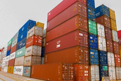 balanca-comercial-tem-superavit-de-us$-8,15-bilhoes-em-abril